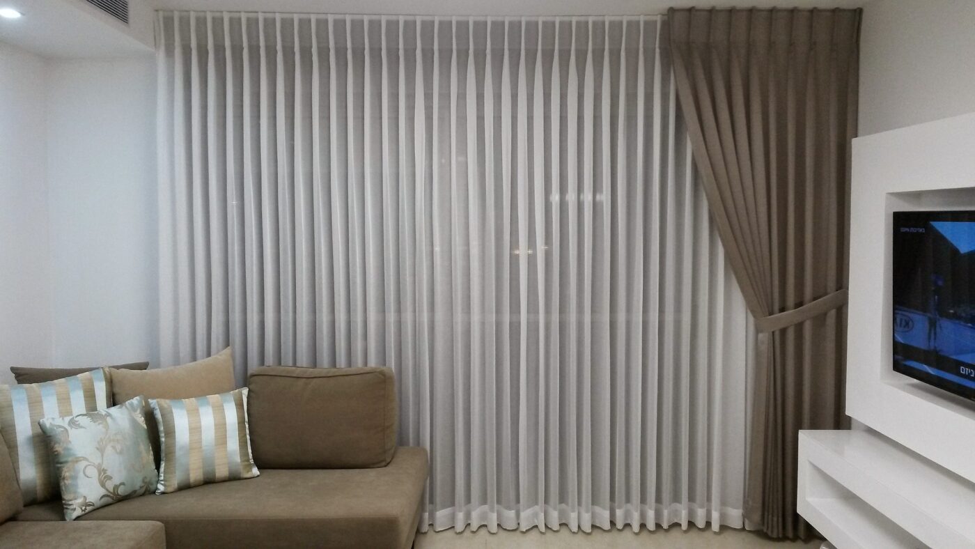 curtain-side